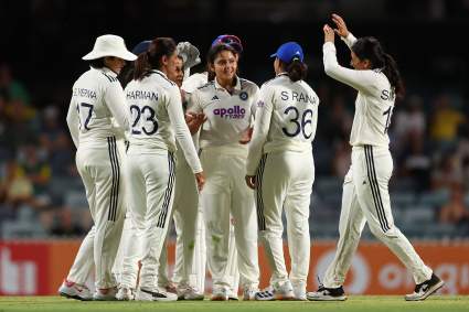 Sayali Satghare comparte una emotiva publicación tras su primer wicket en el partido de prueba contra Australia.