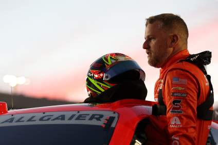 Datos clave sobre Justin Allgaier: piloto de JR Motorsports, victorias en NASCAR y trayectoria profesional.