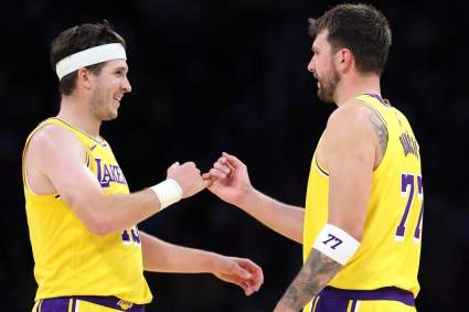 Los Lakers hicieron historia en la NBA contra los Bulls en medio de una racha de 4 victorias consecutivas.