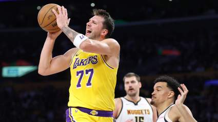 La superestrella de Los Angeles Lakers, Luka Doncic, gana un premio de la NBA.