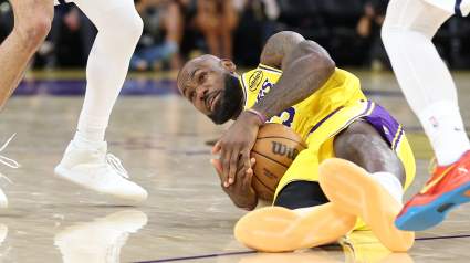 LeBron James, de los Lakers, anuncia novedades sobre su lesión antes del partido contra los Rockets.