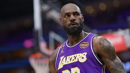 LeBron James zanja la polémica del uno contra uno entre Bronny y James sobre el tablero roto.