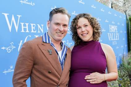 Ben Rosenbaum y Erin Krakow alcanzaron su objetivo de recaudación de fondos para la esclerosis múltiple, y ahora igualarán la donación.