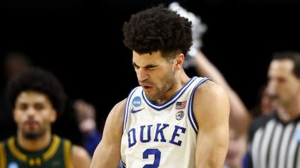 Cayden Boozer reacciona al hecho de que Caleb Foster cumpla 16 años, con la incertidumbre sobre su rol en el equipo.