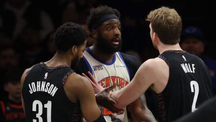 Mitchell Robinson, de los Knicks, lanza una advertencia antes del partido contra los Wizards.