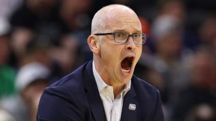 Dan Hurley, de UConn, advierte de una "masacre" a St. John's antes de un posible enfrentamiento en los cuartos de final.