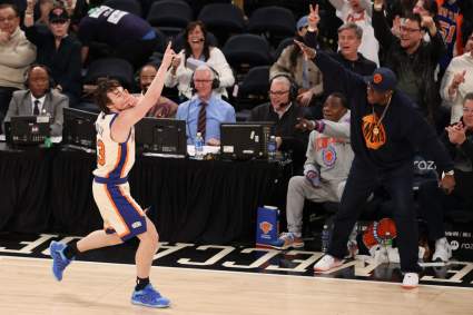 El entrenador de los Knicks, Mike Brown, califica de "extraña" la inusual doble participación de Tyler Kolek en la G League y la NBA.