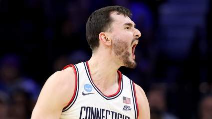 UConn anuncia su quinteto inicial contra Duke en el partido de cuartos de final.