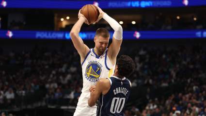 Los Warriors reciben noticias inesperadas sobre Kristaps Porzingis antes del partido contra los Nets.