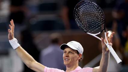 Aplazamiento por lluvia del Miami Open: ¿Cuándo se reanudará el combate entre Sinner y Lehecka?