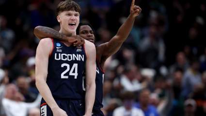 'Nace un héroe de marzo': Braylon Mullins, estudiante de primer año de UConn, sorprende a Duke y se clasifica para la Final Four.