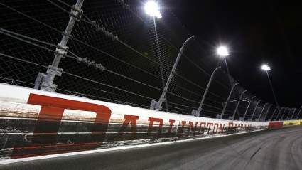 ¿Qué es la franja de Darlington? La marca más famosa de NASCAR, explicada.