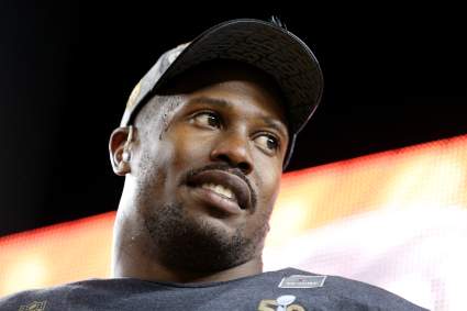 Los Bears ficharán a un jugador con 138.5 capturas y dos veces campeón del Super Bowl.