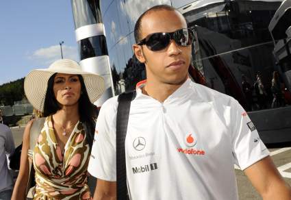 Todas las fotos de la cita de Kim Kardashian con Lewis Hamilton en Tokio.
