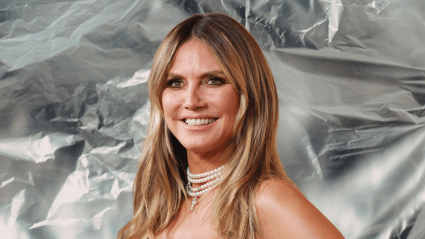 Heidi Klum, de 52 años, luce elegante vestida únicamente con una bolsa de basura transparente: "Impresionante, preciosa, impecable".