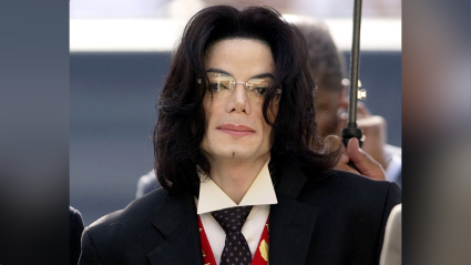 El hijo de Michael Jackson, Bigi Jackson, de 24 años, se parece mucho a su padre en una rara aparición