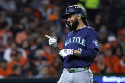 Los Marineros de Seattle se enfrentan a la incertidumbre en la posición de campocorto, ya que JP Crawford lidia con una lesión.
