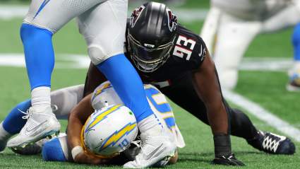 Noticias de los Bears: Chicago ficha a un tackle defensivo de los Falcons de 1,88 m y 142 kg