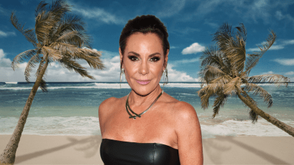 Luann de Lesseps, de 60 años, está "tan en forma y hermosa" con un bikini de Burberry: "Debería ser un crimen lucir tan bien".