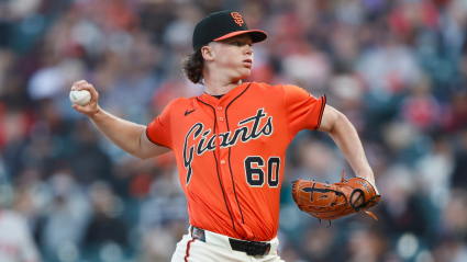 Los Giants se enfrentan al peor escenario posible mientras el lanzador busca una segunda opinión.