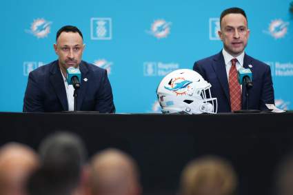 Informe: Los Dolphins negocian un intercambio de receptores con un equipo de la NFC.