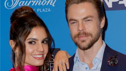Hayley, la esposa de Derek Hough, sorprende a sus fans con una nueva y preciosa sesión de fotos tan solo 4 meses después del parto.