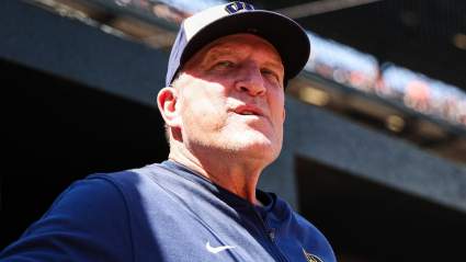 El lanzador recién adquirido por los Cerveceros de Milwaukee está causando sensación antes del Día Inaugural.