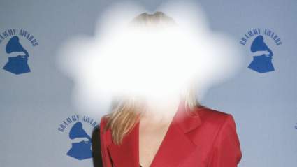 El ícono del pop de los 80 luce irreconocible en nuevas e impactantes fotos tras vencer al cáncer