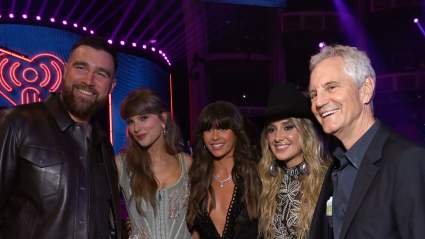 Los momentos más adorables de Taylor Swift y Travis Kelce en su cita nocturna muy pública.