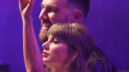 Taylor Swift y Travis Kelce finalmente brindan el momento que los fans han deseado desde el primer día.