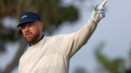 Travis Kelce se enfrenta a críticas desde dentro de su propio equipo por el acuerdo con Six Flags.