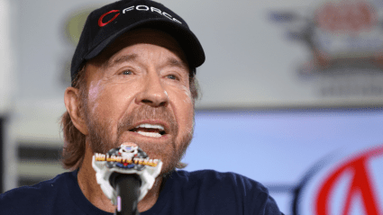 Fallece Chuck Norris: Numerosos homenajes al querido artista marcial y actor.