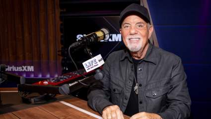 Billy Joel hace una rara aparición pública en un homenaje repleto de estrellas en el Carnegie Hall en medio de su lucha contra la enfermedad.