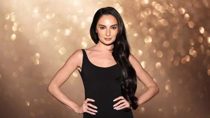 Paige DeSorbo, exalumna de 'Summer House', deslumbra en la alfombra roja de los premios al actor.