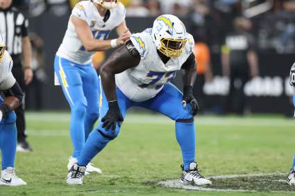 Ex OG ganador del Super Bowl liberado por los Chargers