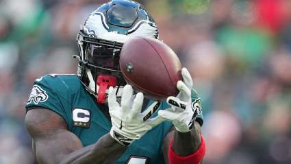 El nuevo giro en el traspaso de AJ Brown ahora apunta a los Patriots.