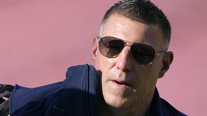 Los Patriots se enfrentan repentinamente a la incertidumbre sobre el posible traspaso de AJ Brown tras un informe interno.