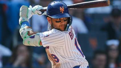 Bo Bichette no se contiene ante los abucheos de los fanáticos de los Mets.