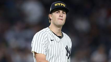 Cam Schlittler de los Yankees recibe una convincente opinión de Gerrit Cole.