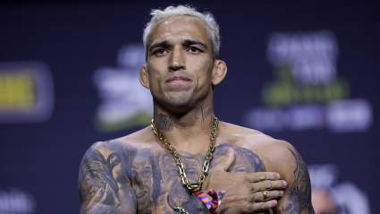 Charles Oliveira comparte un emotivo mensaje a su novia y familia antes del UFC 326