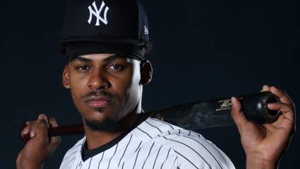 El fichaje de los Yankees de un jugador de 1,98 m y 115 kg genera de repente una gran incógnita en la primera base.