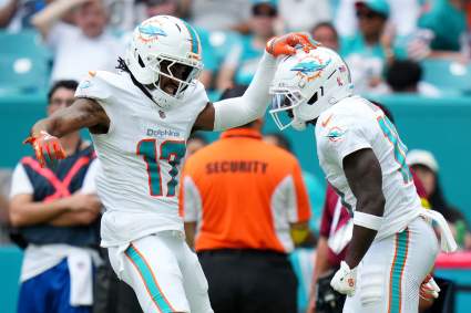 Tyreek Hill apoya a Jaylen Waddle tras un sorprendente traspaso.