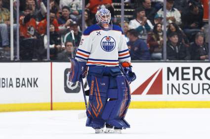 Los Oilers podrían no tener más remedio que rescindir el contrato del portero.