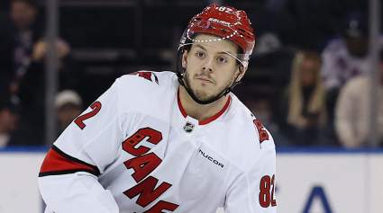 Rumores de los Canucks: Vancouver tenía la vista puesta en los Hurricanes al cierre del mercado