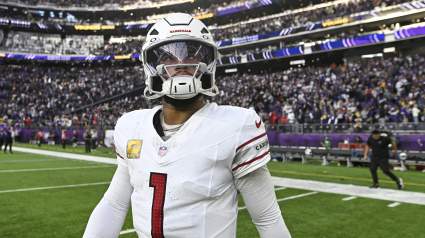 Los Vikings firman oficialmente al QB Kyler Murray