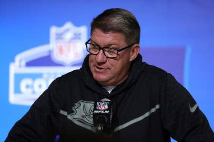 Se insta a los Buccaneers a realizar más movimientos defensivos durante esta temporada baja.