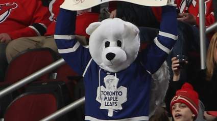 Rumores de los Maple Leafs: El veterano defensor está vinculado a los Sharks