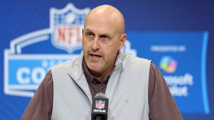 El próximo quarterback franquicia de los Cardinals podría llegar a través de un intercambio en el draft, según información privilegiada.