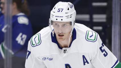 Canjes de la NHL: Los Canucks cambian a un veterano defensor por una estrella