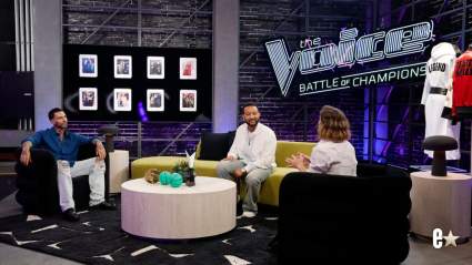 Kelly Clarkson se burla de los entrenadores de "The Voice" con un divertido regalo de broma